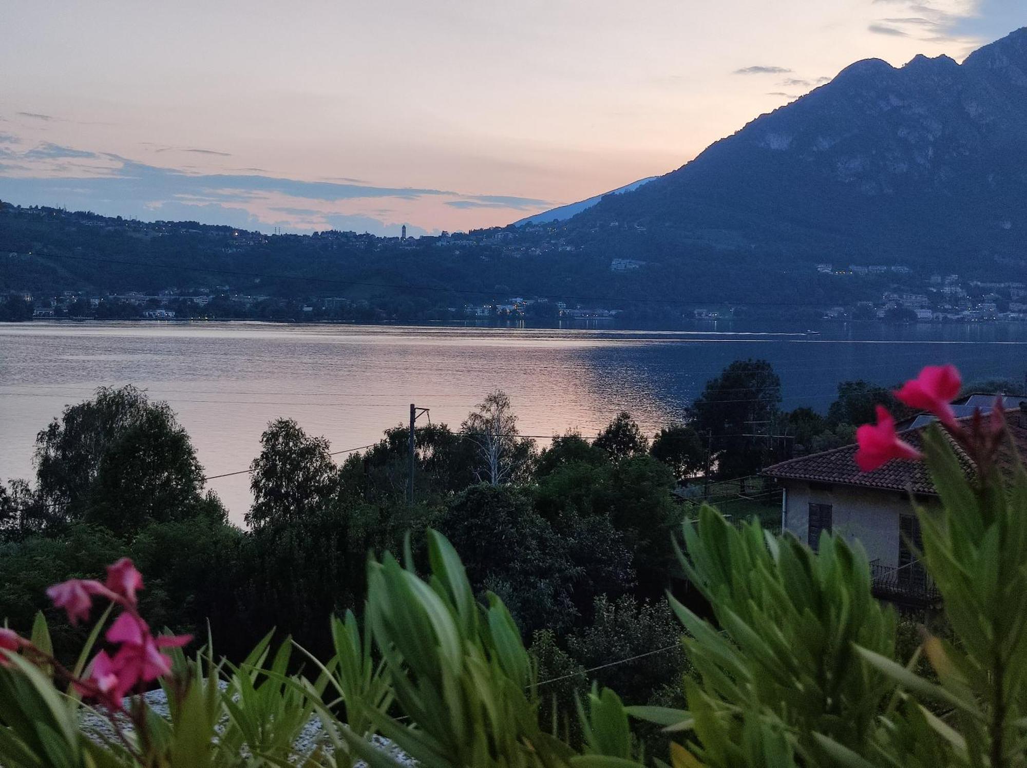 Terrazzo Sul Lago Lecco Buitenkant foto